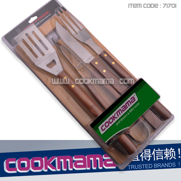 4-Pieces BBQ tool set with Pine wood cutting board